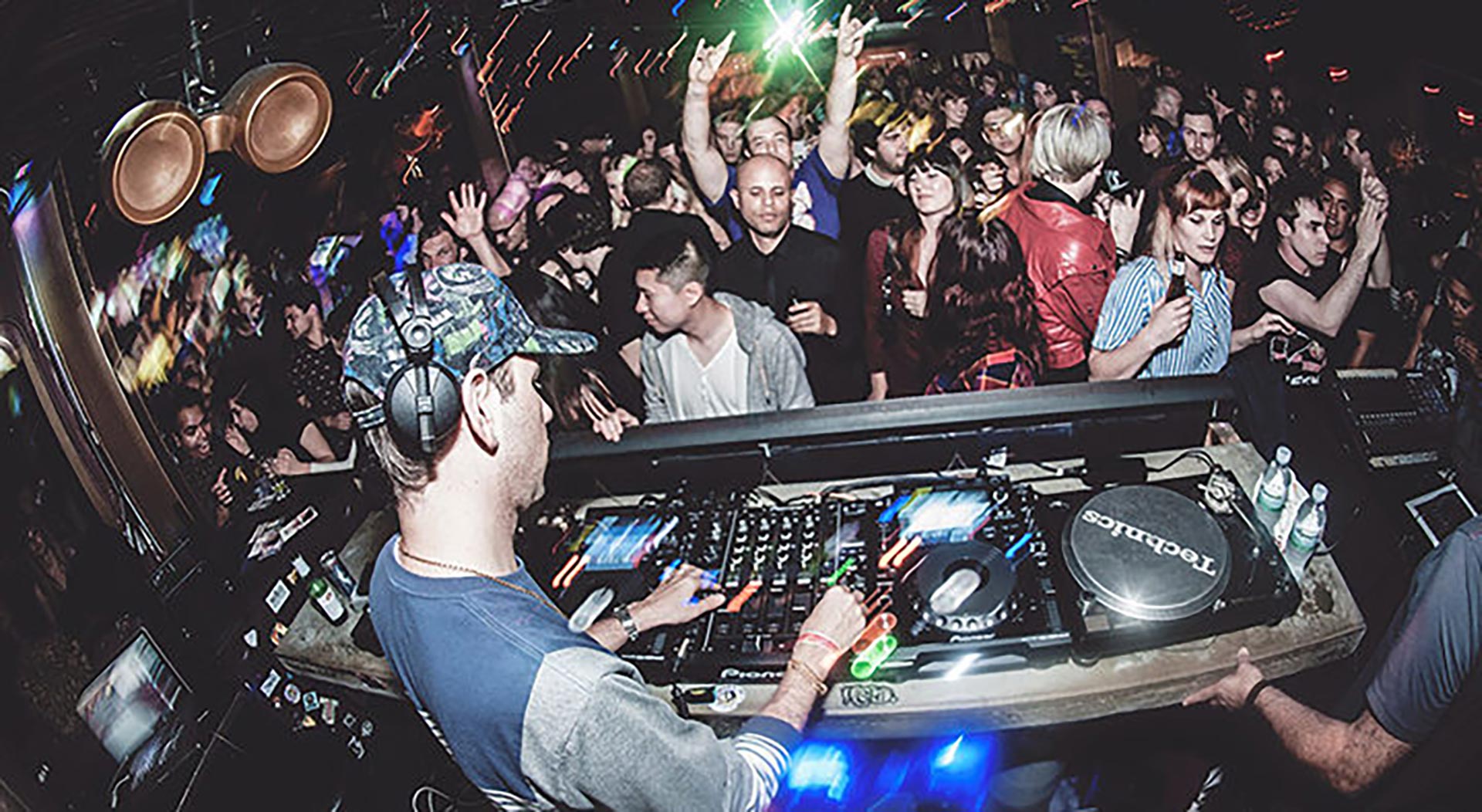 5 BEST WAYS TO GET DJ GIGS IN 2023